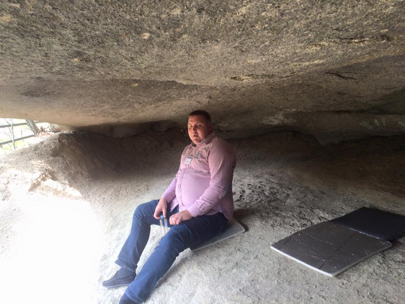 епископ Дмитрий Макаренко в молитвенном гроте